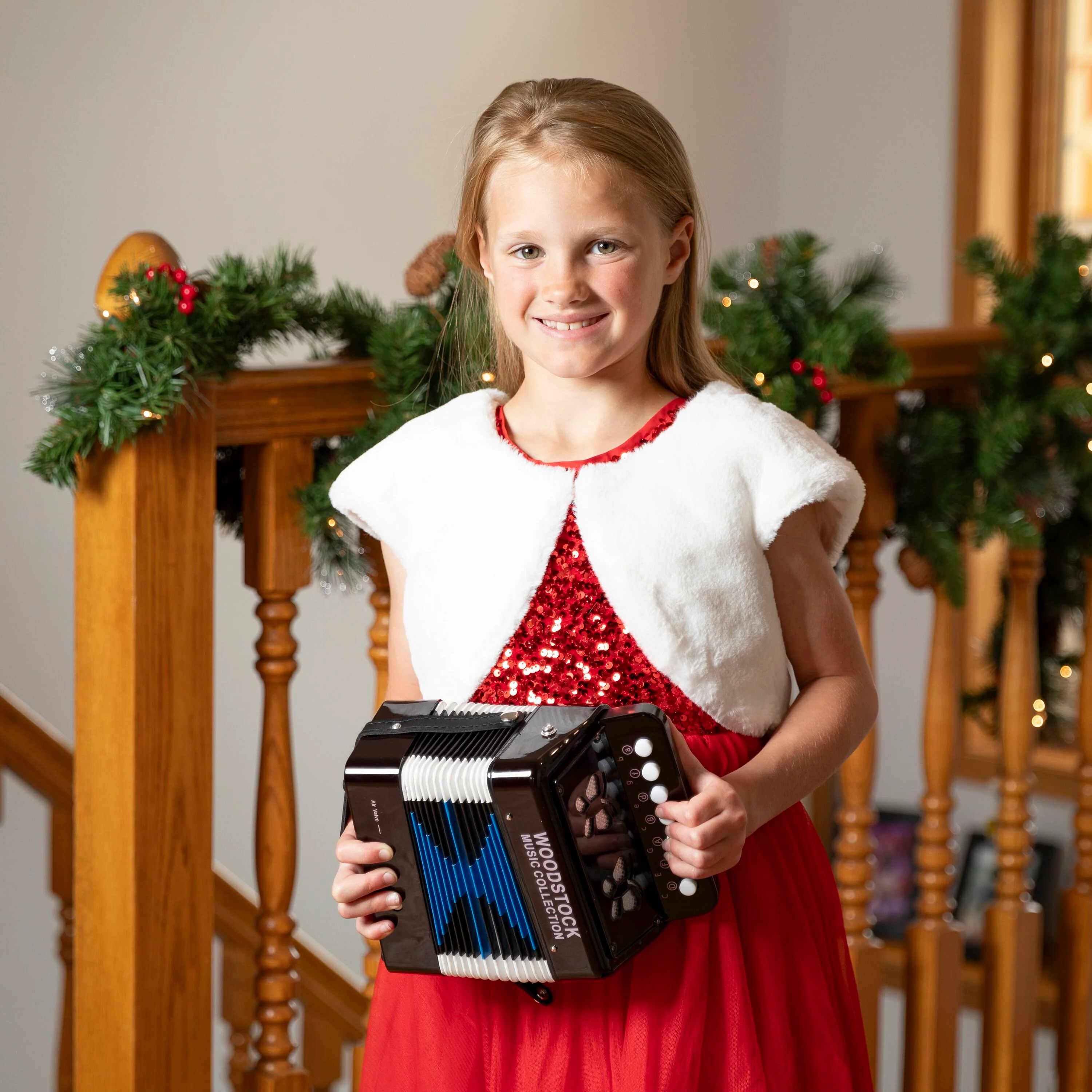 Woodstock Kid's Accordion - Black - Image 5