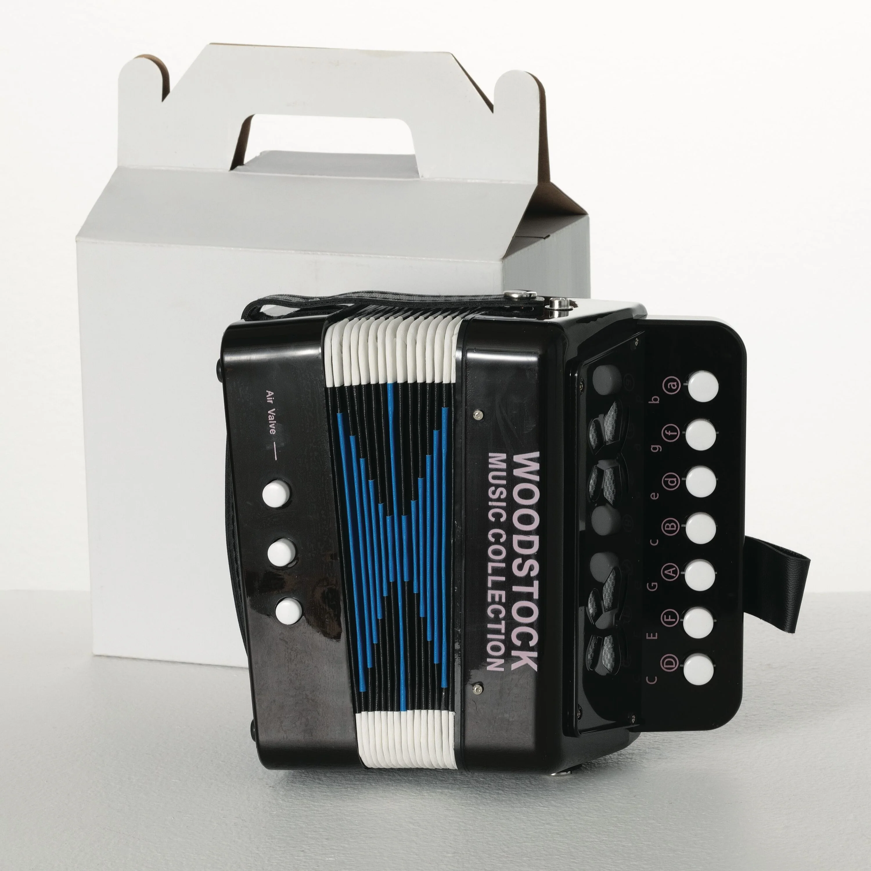 Woodstock Kid's Accordion - Black - Image 6